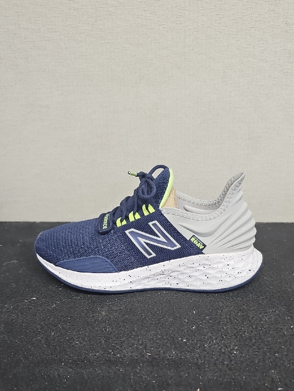 NEW BALANCE FRESH FOAM ROAV WOMENS SNEAKERS BFPM-05-118 - Picture 7 of 10